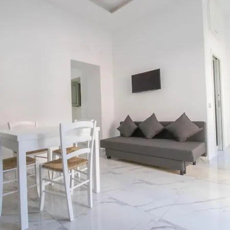 Lavinaio's House * Naples